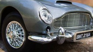 007's Aston Martin DB5