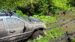 Старый УАЗ спас Джип и Ниву