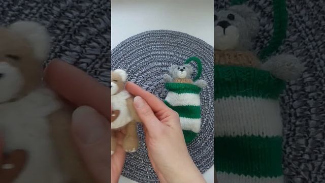 Little Bear knitting pattern English. Link Мастер-класс по вязанию медведя спицами на русском смотреть онлайн