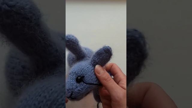 Как вышить брови. How to ambroider eyebrows (Rabbit knitting pattern) смотреть онлайн