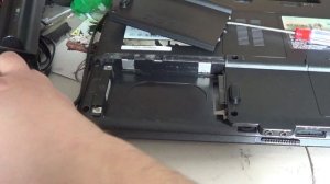 Fixit - Replacing hard drive in laptop computer