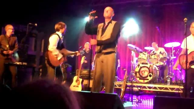 Woody Woodmansey's Holy Holy live at Shepherds Bush смотреть онлайн