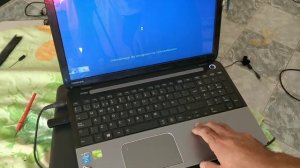 Format install Windows 8 Toshiba L50 Boot