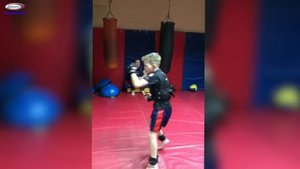 Тренировка в детских утяжелителях Банзай.