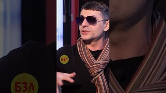 Юсуп Омаров и памятник Гагарину