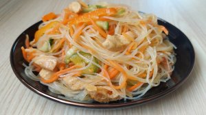 Салат Фунчоза с курицей и корейской морковью. Супер салат на праздничный стол!