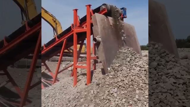 Работа магнитного сепаратора в составе линии переработки строительных отходов
