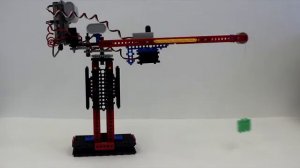 Пример модели из курса к робототехническому конструктору Роботрек  "Стажер А"