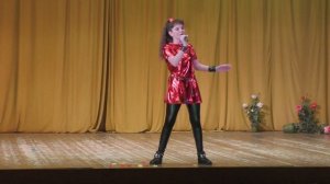 Вот так поют Русские дети!!!!Офигенный голос!!! Show must go on!!!!!