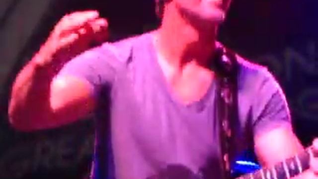 Band from TV - Walkin in Memphis - feat. Scott Grimes смотреть онлайн