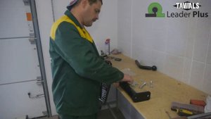 Установка фаркопа Leader F102-A. FORD FOCUS 2, 3 (DB3) / (DYB) (седан) 2004 - 2011 / 2010 - …г.в.