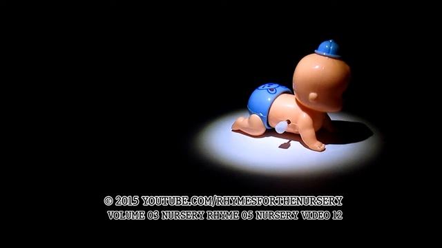 Family Nursery Rhymes - Little baby boy bum show