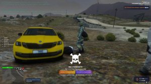 расслабляется молодой человек