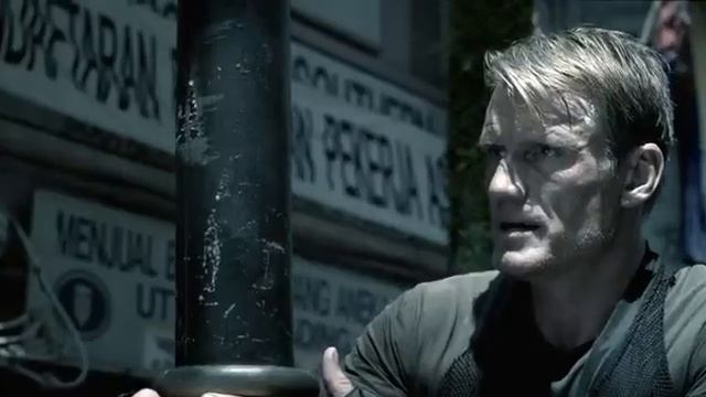 Дольф Лундгрен против зомбей смотреть онлайн