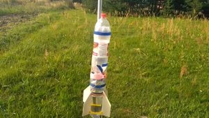 Запуски водяной ракеты