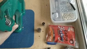 Установка кнопок Альфа 12,5 мм прессом для фурнитуры. Китайские насадки.