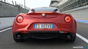 Alfa Romeo 4C SOUND - Start, Rev and Accelerations!