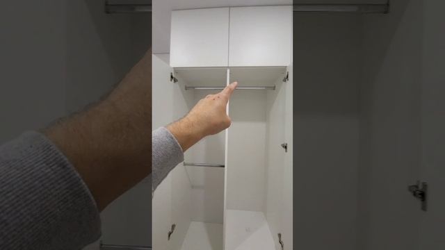 Шкаф с нишей под гладильную доску.