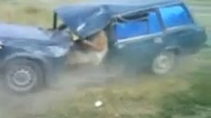 crush avto vaz 2104 краш тест ржавой ВАЗ 2104