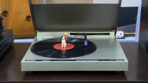 TRIO KP-9X ¥69,800(1982年発売) оптический поиск композиций (треков). Япония.