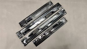 Накладки на внутренний порог (черный титан) для Changan HUNTER plus