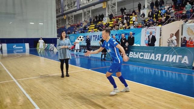 Игрок МФК "Факел" Данил Сальников после матча узнал пол будущего ребенка