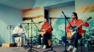 Обкатали балалайку на Фестивале ¨Ромашковое поле¨ с. Карпово. Выступление.