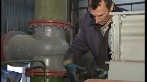 2002.08.08   Мегион  Праздничеая открытка В. Табоков - слесарь ЦБПО