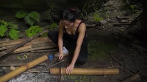 Красивая ДЕВУШКА в ТРОПИЧЕСКОМ ЛЕСУ | ВЫЖИВАНИЕ В ОДИНОЧНОМ КЕМПИНГЕ | Расслабляющий АСМР #13