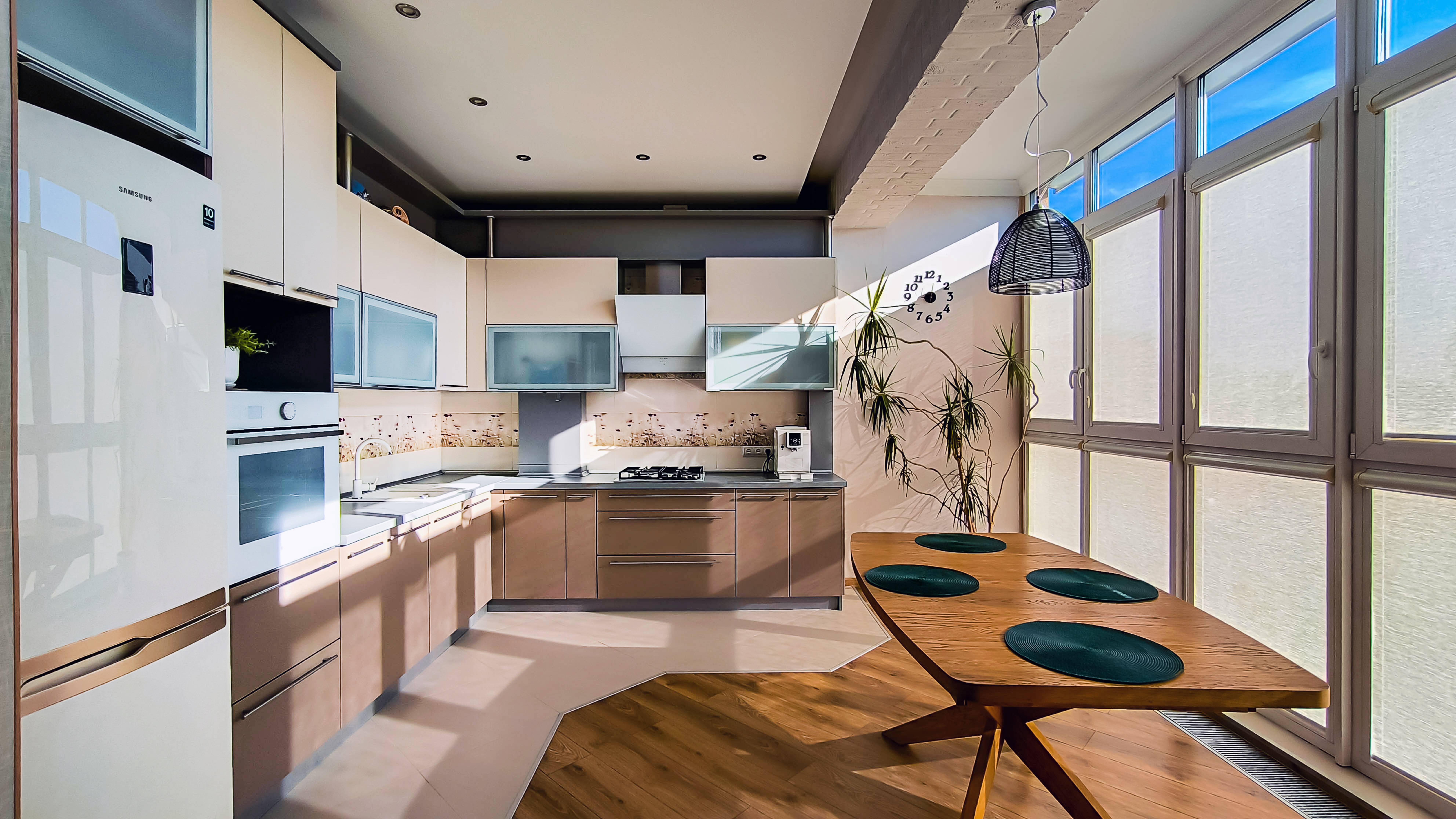 4х комнатная квартира 138 кв.м. на ул. Талькова д.6 в г. Калининграде смотреть онлайн