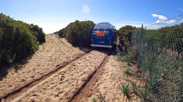 Strade DIFFICILI e paesaggi INCREDIBILI 🤤 Sardegna in Camper Van смотреть онлайн