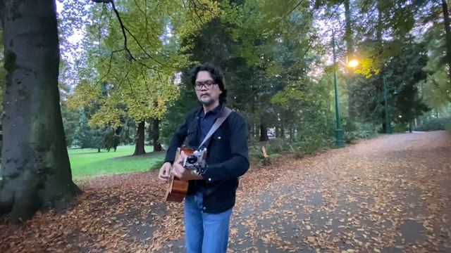 Never Surrender (Corey Hart Cover) смотреть онлайн