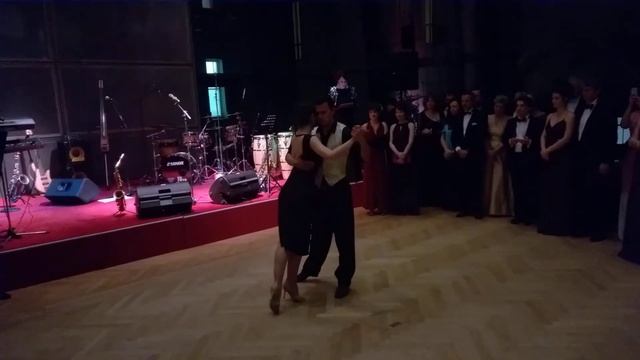 Chiara Greco & Martin Acosta, Todo es amor, TU Ball 2017 смотреть онлайн