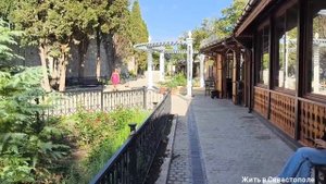 Крым. Октябрь. Алупка. Гуляем по центру посёлка после грандиозной реконструкции.