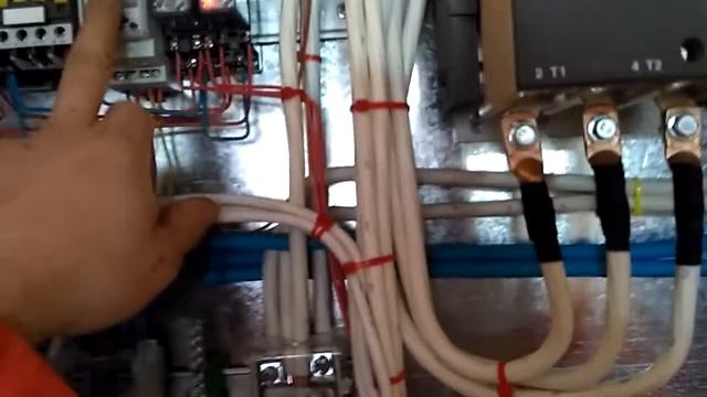 Автоматичний перехід на електричне опалення вночі.