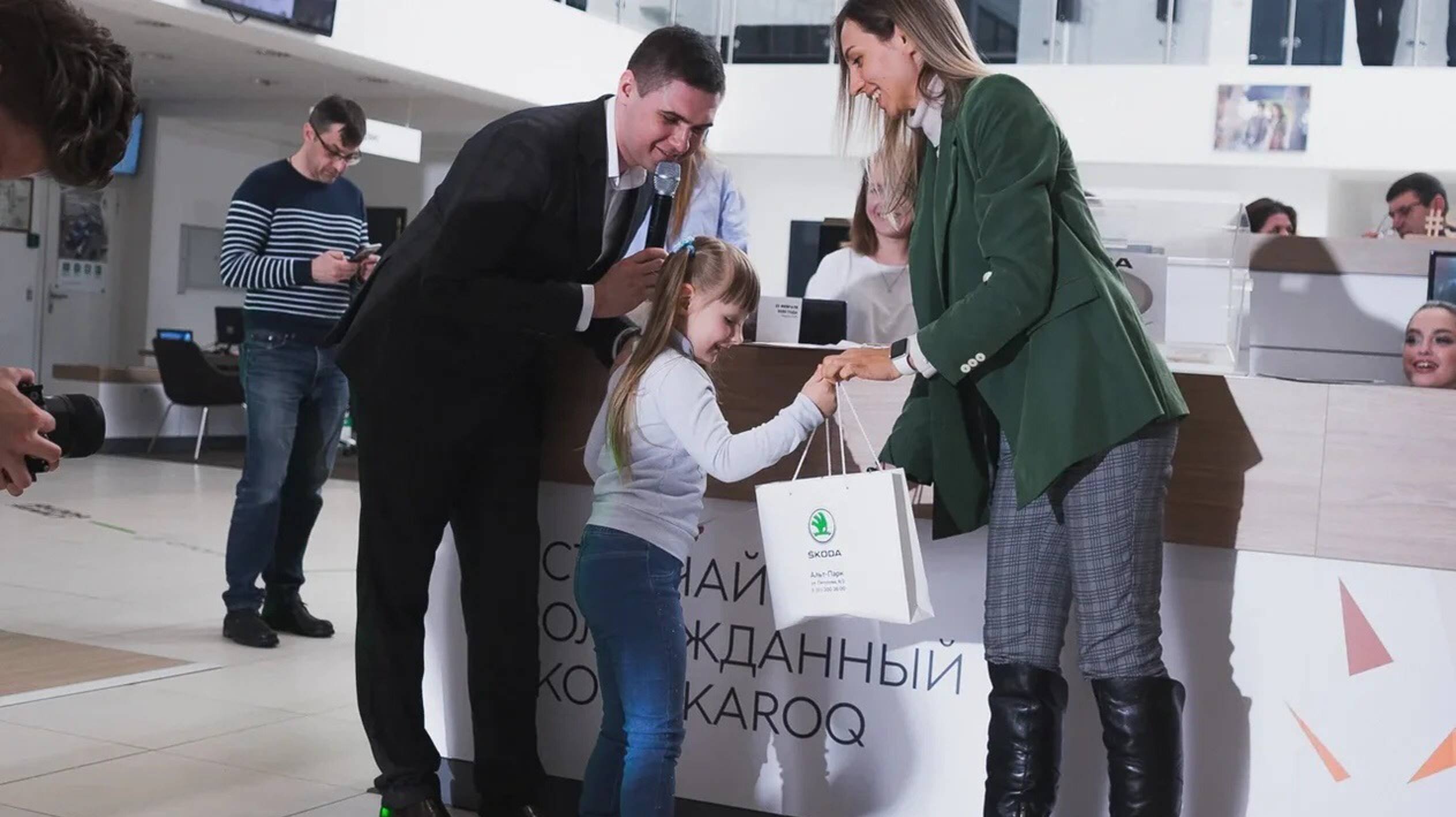 Корпоративы и Promo мероприятия Ведущий Дмитрий Белов