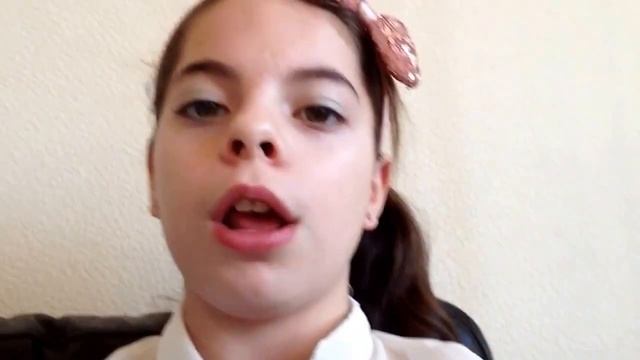 10 Scarlett singing Disney Channel Violetta song and Disney's Frozen let it go !!!!!!! смотреть онлайн