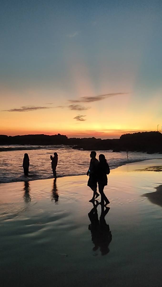 Закат на пляже Ковалам (Kovalam beach) Индия штат Керала