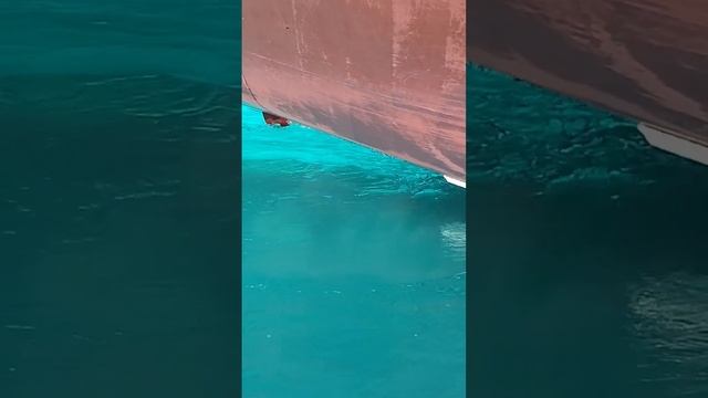 ship propeller spinning