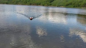 Корабль Карп Квест на воде без защиты винта.