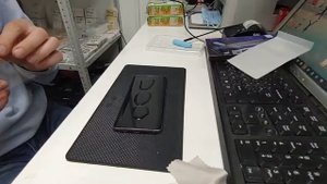 Убираем царапины на дисплее