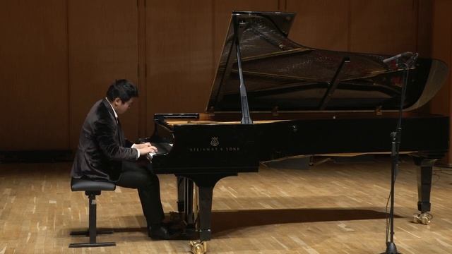 Wang Zhihong  Bach  Prelude and Fuga in C Sharp Major from WTC 1