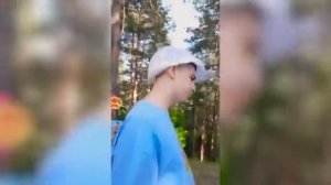 Построили дом из плёнки на дереве