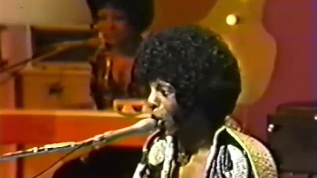 Sly & The Family Stone — Stand!