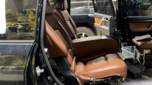 Задний комфортный СКЛАДЫВАЮЩИЙСЯ диван BMW в Land Cruiser 200
