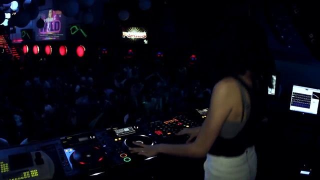 Anna Lunoe (Ministry of Sound) @ Gilligans Cairns смотреть онлайн