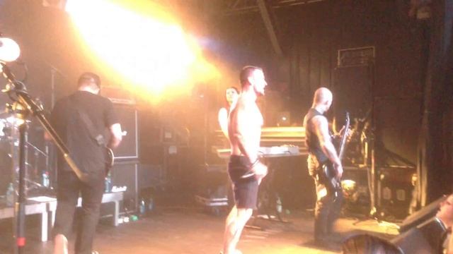 Bleeding Through - Love Lost In A Hail Of Gun Fire (Live @ Backstage, Munchen, Germany, 05.04.2013) смотреть онлайн