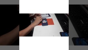 Обклейка смартфона защитной цветной пленкой