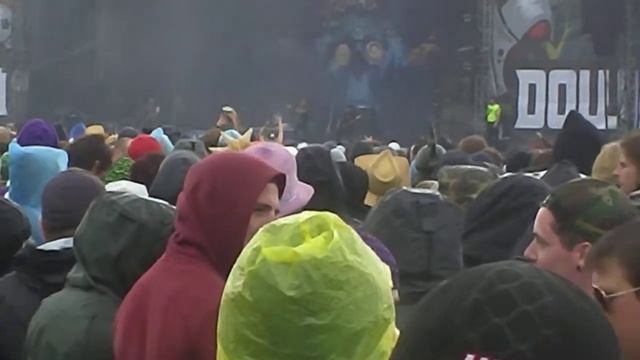 Papa Roach - Where Did The Angels Go (Live at Download Festival 14.06.2013) смотреть онлайн