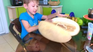 Руслан и мама играют веселятся и делают полезные конфеты | История для детей | Скетч от Ромариков